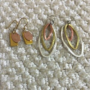 Set of 2 Artisan Crafted Earrings